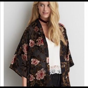 American Eagle velvet kimono